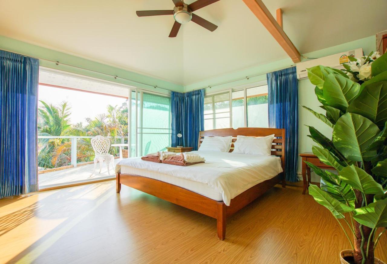 Tina'S Living Paradise - Guesthouses With Private Pool Ban Phe Exteriör bild
