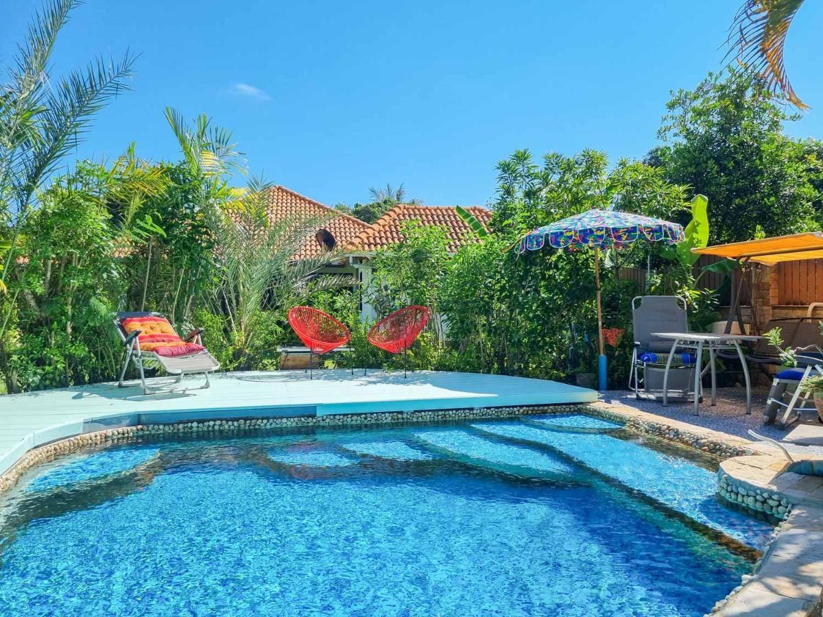 Tina'S Living Paradise - Guesthouses With Private Pool Ban Phe Exteriör bild